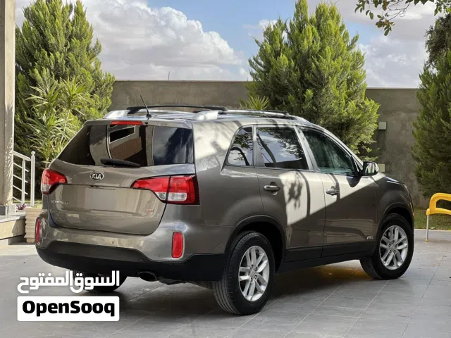 Used Kia Sorento in Tripoli