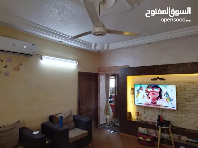 280m2 More than 6 bedrooms Townhouse for Sale in Zarqa Al Hashemieh