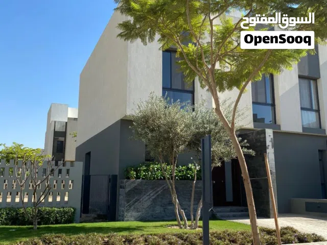 تاون هاوس للبيع استلام فوري ومتشطب بالكامل ف لافيستا