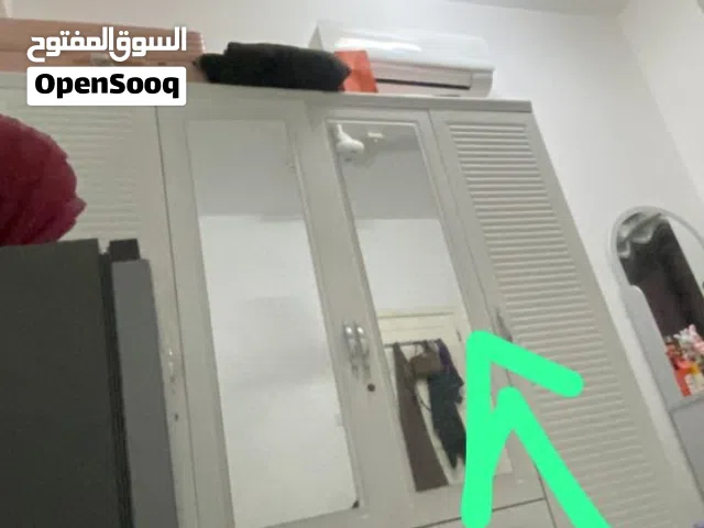 خزانة ملابس