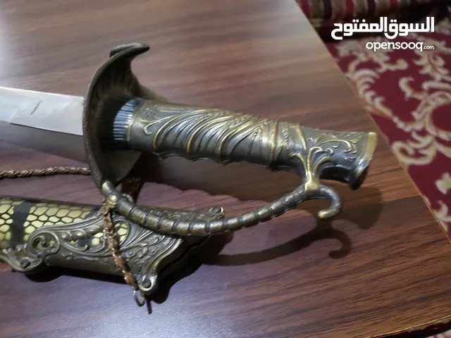 سيف حقيقي استيل مع الجراب تحفه له أكثر من 25 سنة