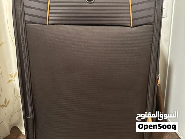 حقيبة سفر حجم متوسط الى كبير