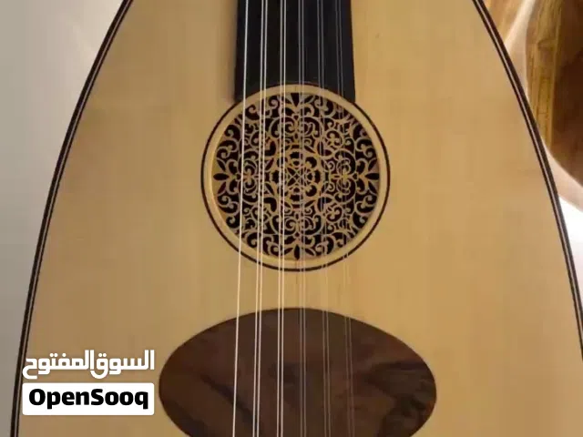 عود شعبي وشرقي شبه جديد صوته خيال