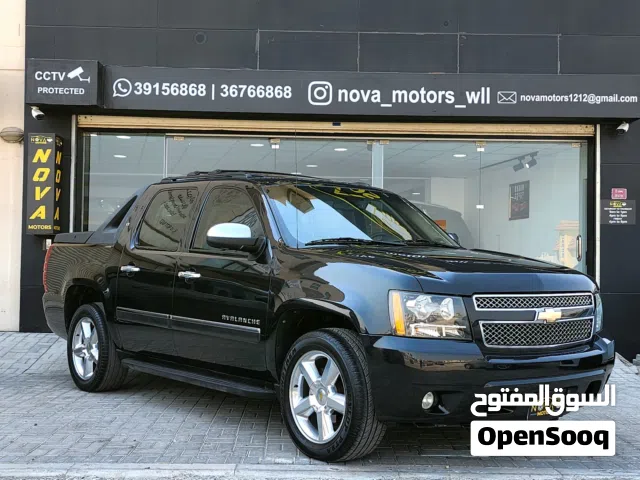 2010 chevrolet Avalanche LTZ V8 5.3 Bahrain agent