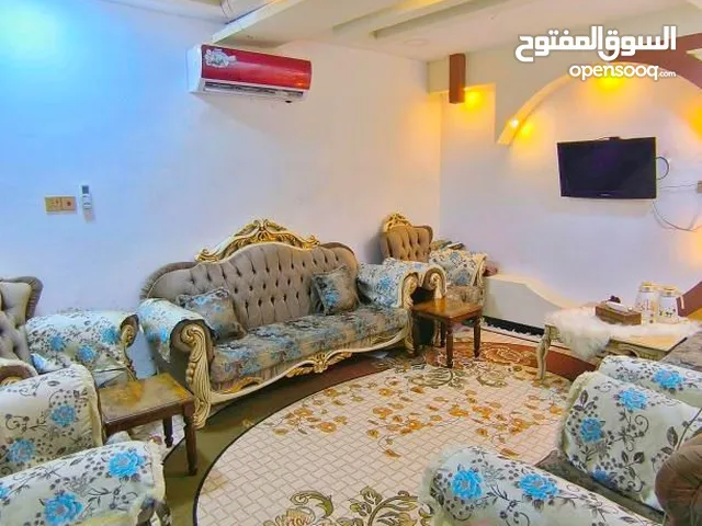 200 m2 Studio Townhouse for Sale in Basra Tannumah