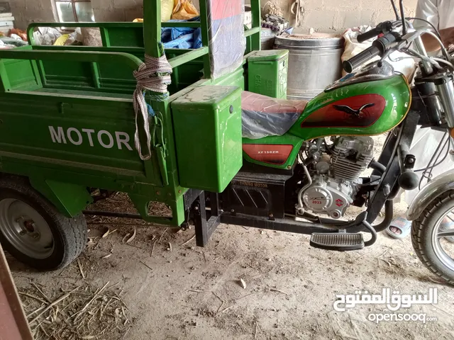 دراجة نارية ثلاثية العجلات