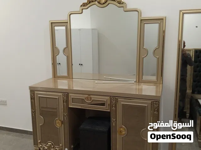 نجار تركيب وفتح وتصليح الاثاث المستورد