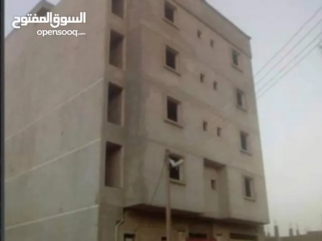 شقق فندقية للتجارة او السكن عماره مخدومه سباكه وكهرباء ولياسه مع وجود مكان للمصعد