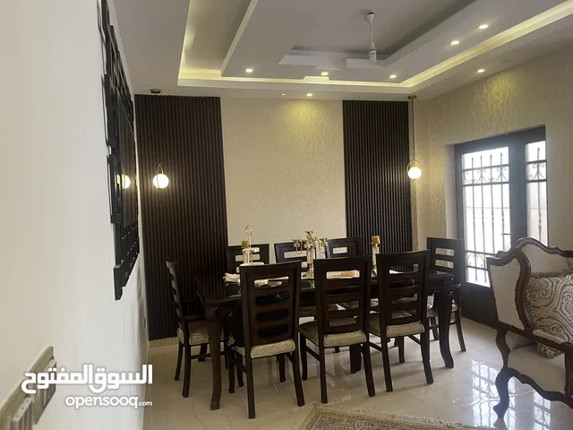 165 m2 5 Bedrooms Apartments for Sale in Amman Shafa Badran