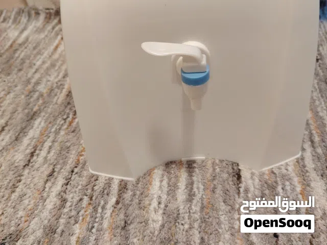 كولر ماء / حامل قاروره ماء