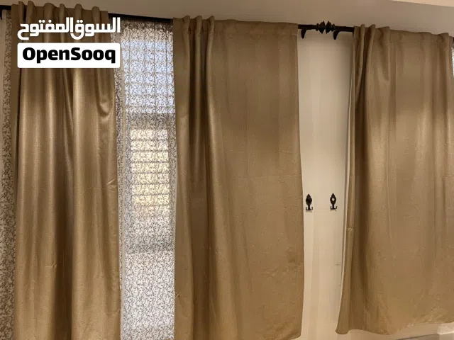 ستاير شبه جديده مع عمدانها