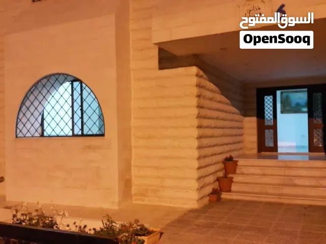 923 m2 More than 6 bedrooms Villa for Sale in Amman Khalda
