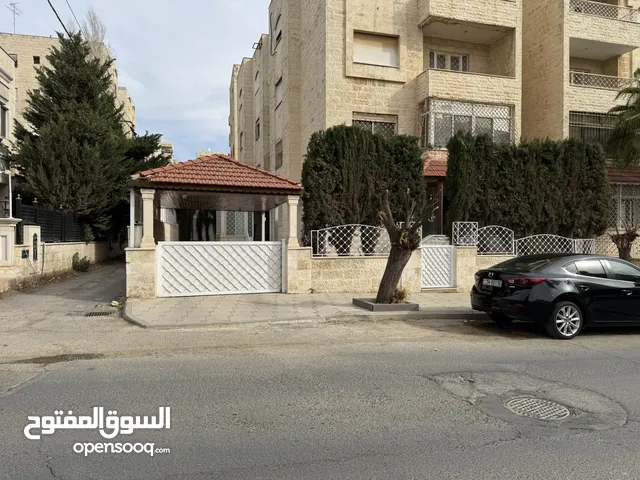 200 m2 3 Bedrooms Apartments for Rent in Amman Um El Summaq