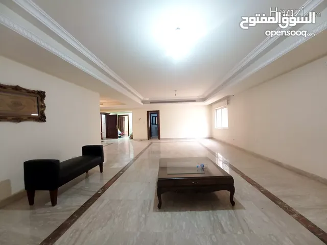 388m2 4 Bedrooms Apartments for Sale in Amman Deir Ghbar