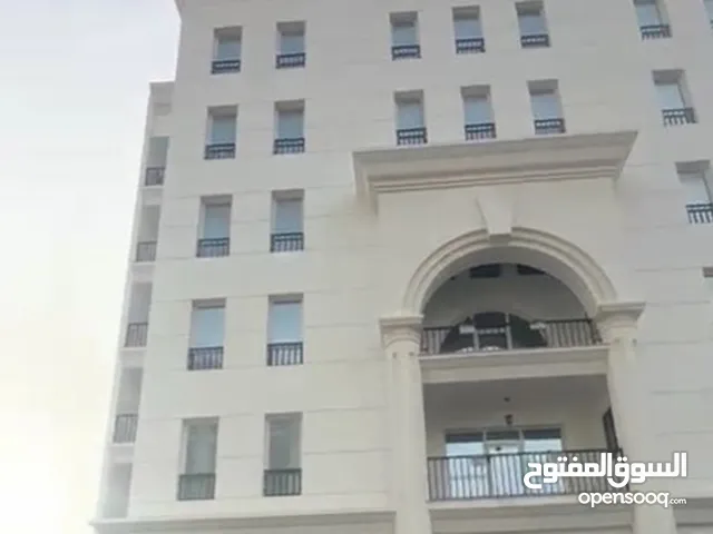 شقة جديدة حجم كبيرة نص تشطيب للبيع مدينة طرابلس منطقة رأس حسن في حوازت المنتصر