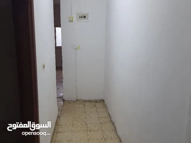 130 m2 1 Bedroom Apartments for Rent in Zarqa Al Zawahra