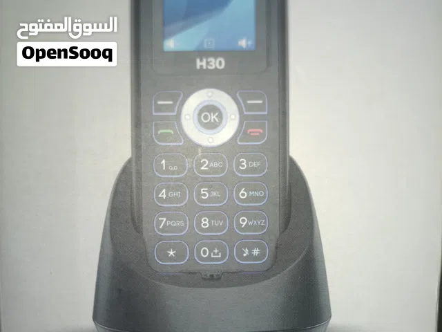 تلفون H 30 استغماله نفس تلفون نوكيا  (بوليت) 4g يشتغل عليه جميع شراءح شركات الاتصال في البحرين