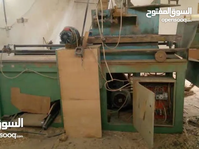 جاروشة خشب للبيع لإنتج نجارة لمربين الخيول و الدواجن عدد 2 جاروشتين بسعر حرق مع مسن شفرات