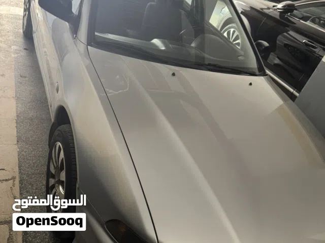 2005, ميتسوبيشي, جالنت, Standard