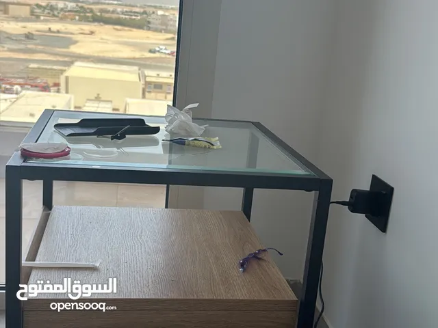 اثاث للبيع استعمل اقل من سنه بيع مستعجل إضافه إلى سرير ملكي