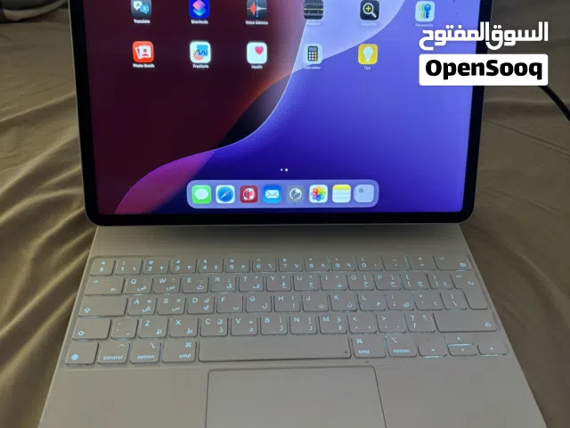 iPad Pro 12.9 (الجيل الخامس) M1 سعة 256GB + Apple Pencil + Magic Keyboard