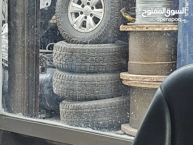 جنط مع كوشوك مقاس 16 ميتسوبيشي l200 بحالة ممتازه