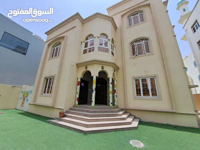 فيلا للايجار الخوض شارع مزون / Villa for rent in Al Khoud, Mazoon Street