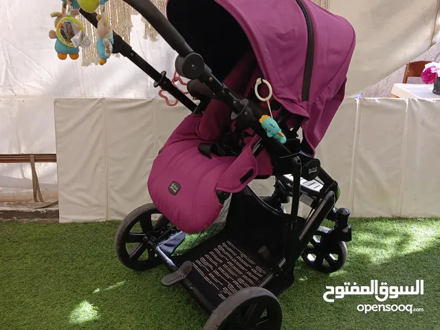 عرباية أطفال ماركة Britax بحاله ممتازه