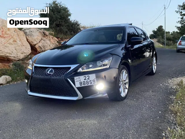 2012 لكزس CT CT 200