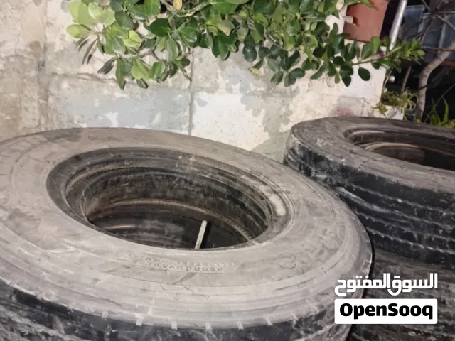 كوشوك 750 للبيع مع تيوب وجنطه