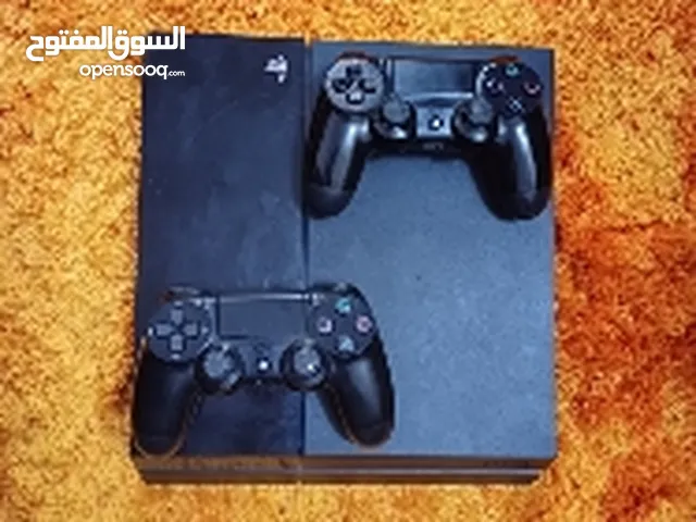 للبيع مستعمل حاله ممتازه جهاز نضيف مع جهاز تحكم يد عدد 2 اصلي  اصPlaystation 4/بلاستيشن 4