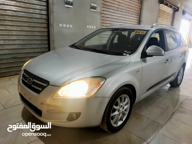 kia ceed كيا سييد سويسريه نظيفه جدا