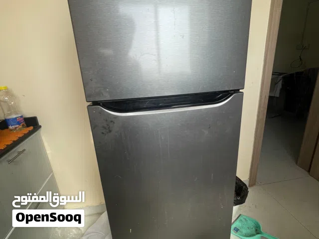 LG refrigerator in good condition for sale