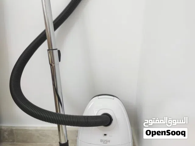 مكنسة كهربية من ماركة bush جديدة قوتها 700 وات  للبيع بسعر 170 دينار ليبي.