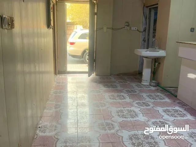 100 m2 3 Bedrooms Townhouse for Rent in Basra Al Ashar