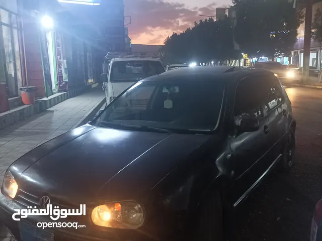 اعلان فولكس واجن جولف 2004 نظيفة جدا استخدام شخصي