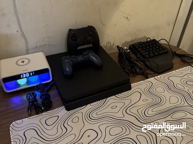 PS4 with mousepad and keyboard and 2 controller and everything and a timer