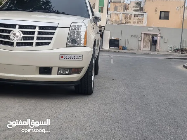Used Cadillac Escalade in Central Governorate