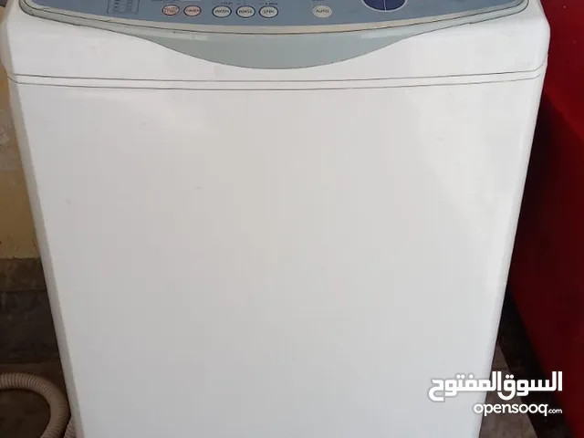 غسالة شارب بحالة جيدة