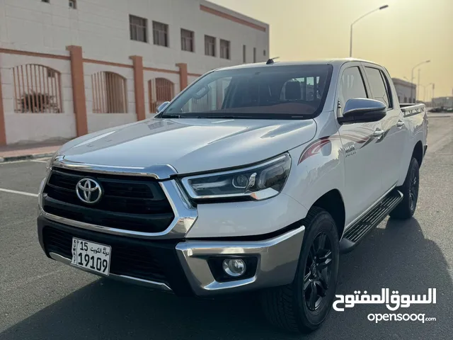 Used Toyota Hilux in Al Ahmadi