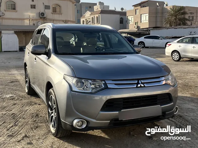 Mitsubishi outlander 2015