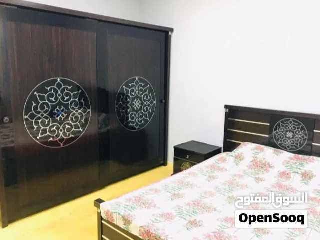 فرصة لا تتكرر.. غرفة نوم مودرن كاملة من استقبال Istikbal بحالة الزيرو! للبيع لدواعي السفر (والحرق