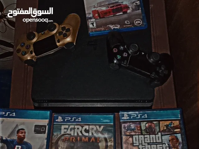ps4 مستعمل استعمال نضيف معاه يدين وأربعة العاب لعبة Gta 5 ولعبة Fifa 23 ولعبة Needfor speed وfarcray