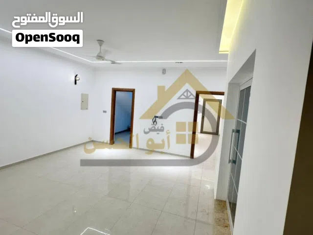 200 m2 5 Bedrooms Townhouse for Sale in Basra Khadra'a