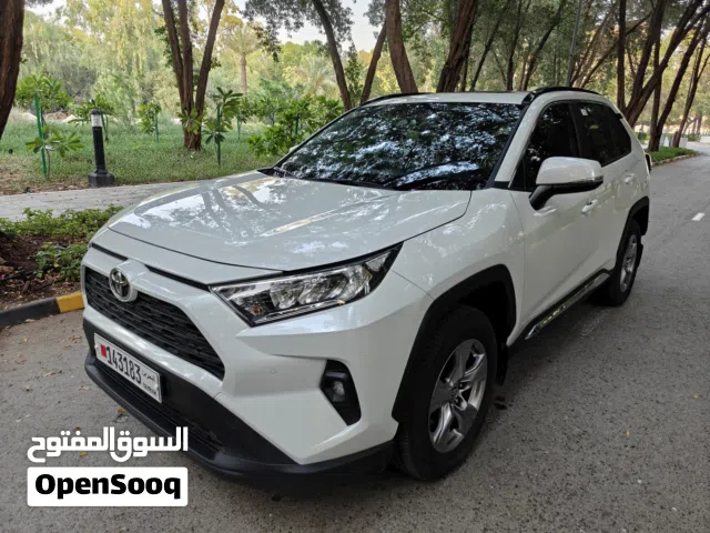 Toyota RAV4 2025 Mid Option – 9200 KM Only – Under Warranty – Sunroof – Agency Maintained