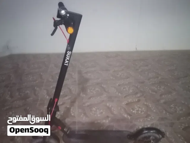 سكوتر مستعمل 2025 بمحرك 1000 سي سي في حالة ممتازة