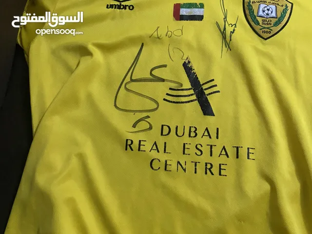 قميص نادي الوصل موقع من عده لاعبين للبيع