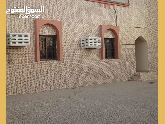 منزل للبيع في المعبيلة السابعة بالقرب من جامع (تيمور بن فيصل)