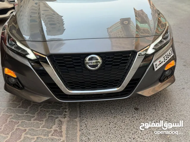 Nissan altima full option 2019 sv