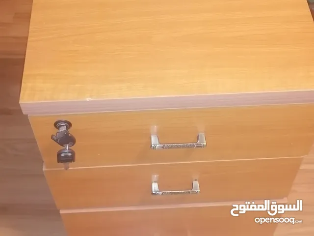 خزانة ادراج خشب مع قفل للبيع